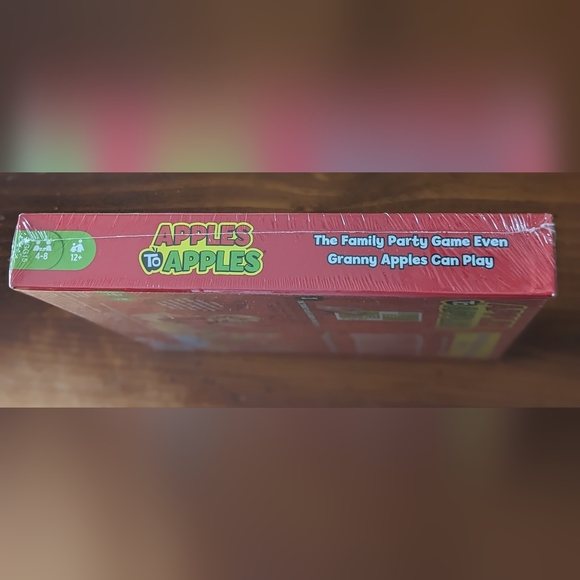 Apples to Apples family game - Picture 3 of 5